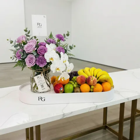 فازة ورد مع فواكه رقم.27415