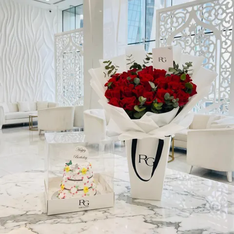 باقة ورد مع كيك رقم.28661