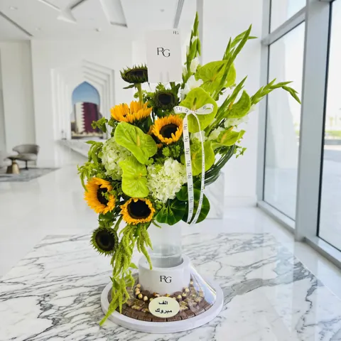 فازة ورد مع شوكولاته رقم.28763