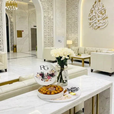 فازة ورد مع تشيز كيمات رقم.26652
