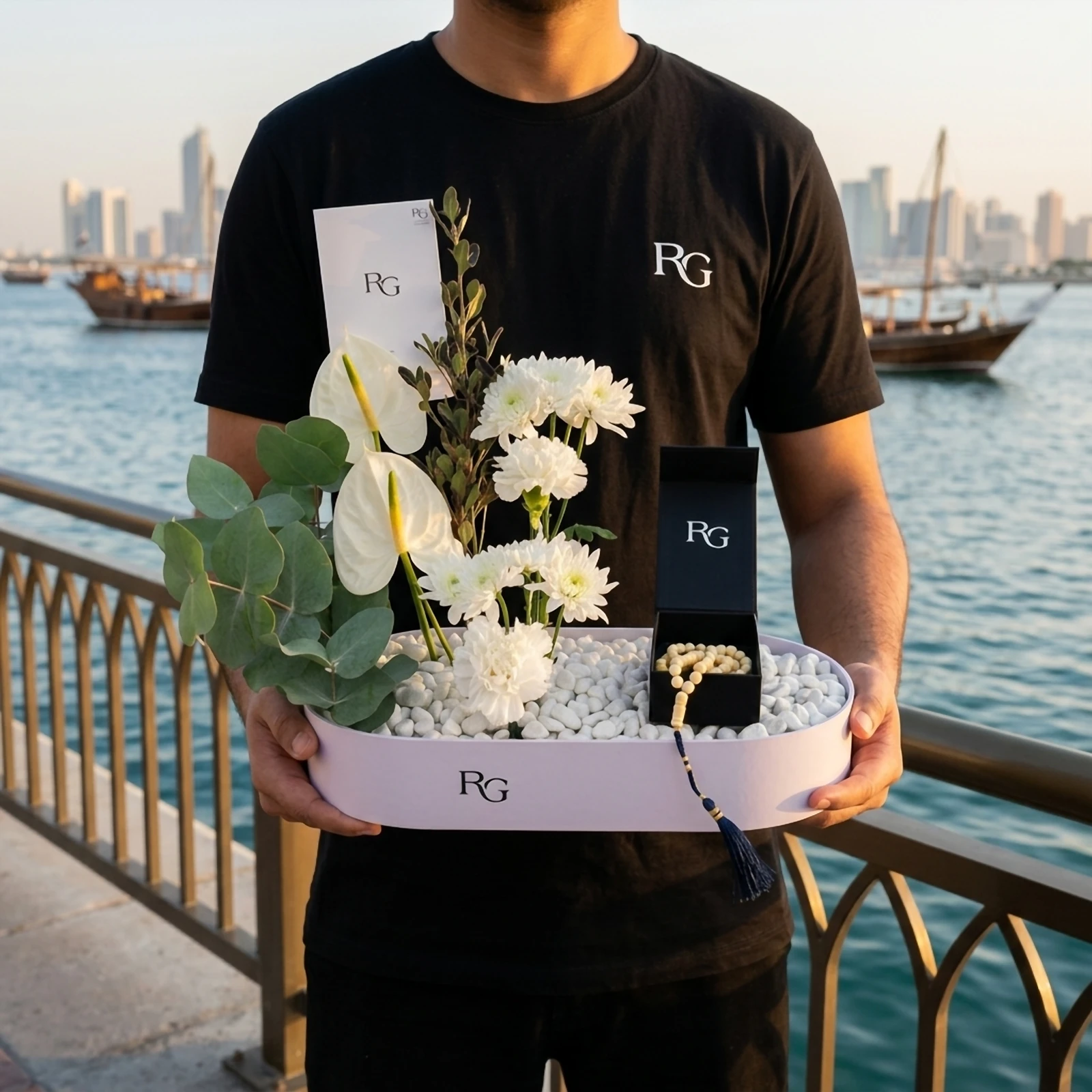 بوكس ورد مع مسباح معجون كهرمان ذو رائحه زكيه رقم.19065