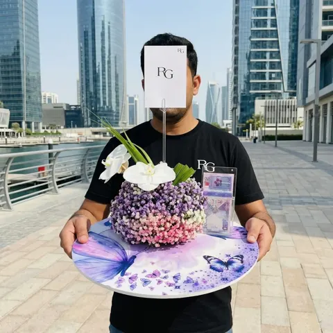 ورد مع فلوس رقم.20056