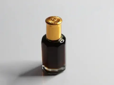 دهن عود 02 رقم.14777